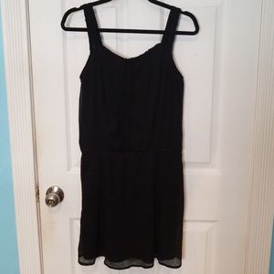 Black sleeveless dress